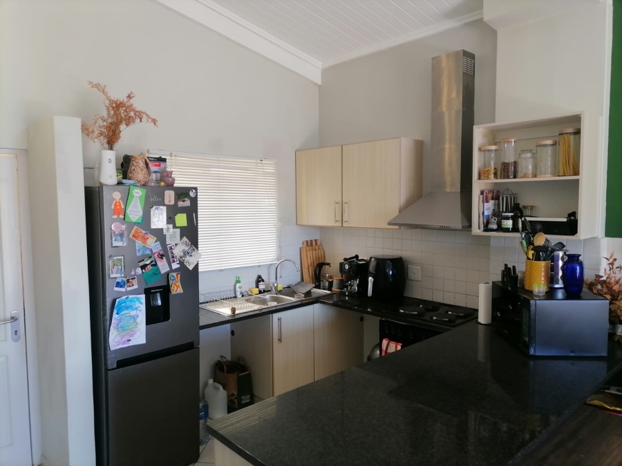 2 Bedroom Property for Sale in Somerset West Mall Triangle Western Cape